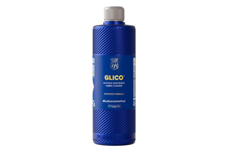 ... Ma-fra spa a Socio Unico mit Glico. Das ist ist ein Innenreiniger für Fahrzeuge, der effektiv und sanft Rückstände und Flecken von Oberflächen entfernt und für den Benutzer sicher ist. Dank des „Luminol-Effekts“ werden versteckte Flecken hervorgehoben. Glico ermöglicht eine schnelle Reinigung mit halbierter Arbeitszeit. (Bild: Ma-Fra)