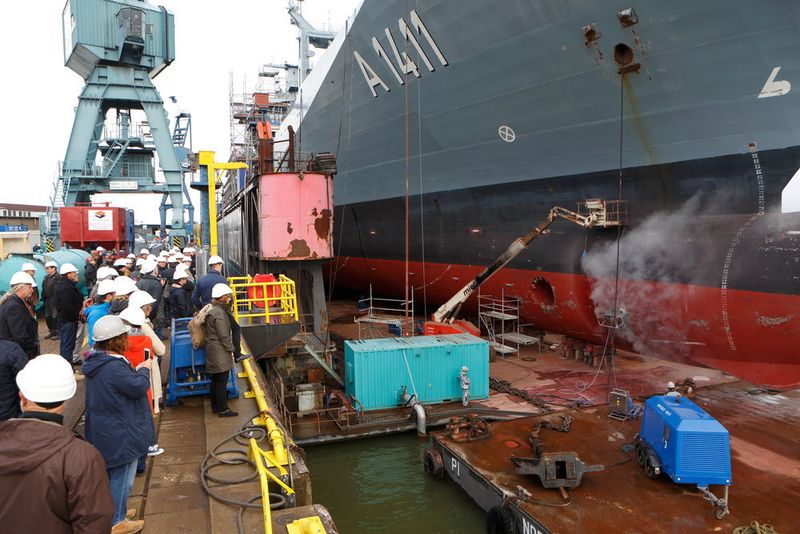 « Shampouinage et rasage » sur la Norder-Werft à Hambourg. (Kärcher / Stöhrmann)