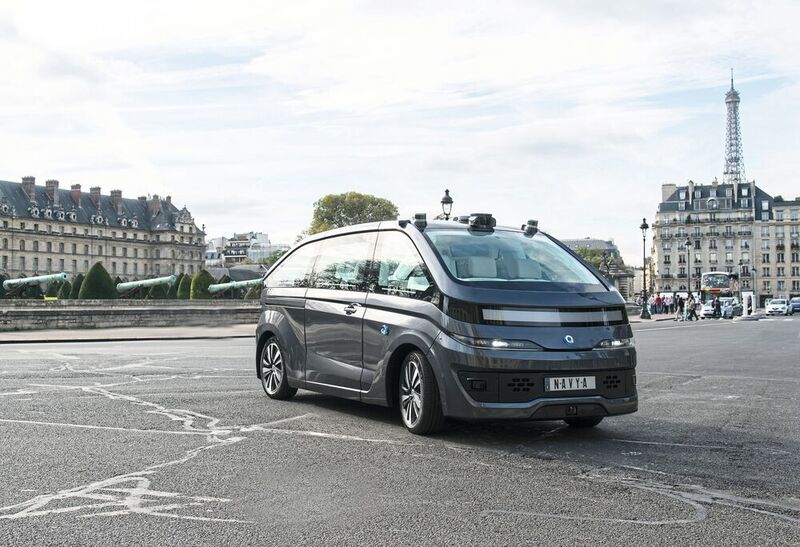 Sowohl das „Autonom Cab“ (hier in Paris) ... (Navya)