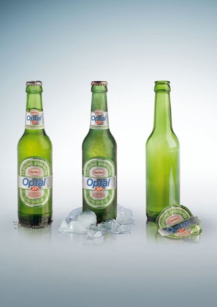 Etikettierklebstoffe halten Schwitz- und Eiswasser stand, aber lassen sich bei der Reinigung auch leicht wieder entfernen. (Bild: Henkel)