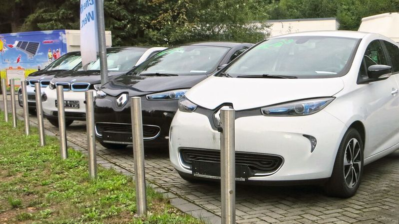Gebrauchte E-Autos sind noch recht selten.(Bild:  Schreiner/»kfz-betrieb«)