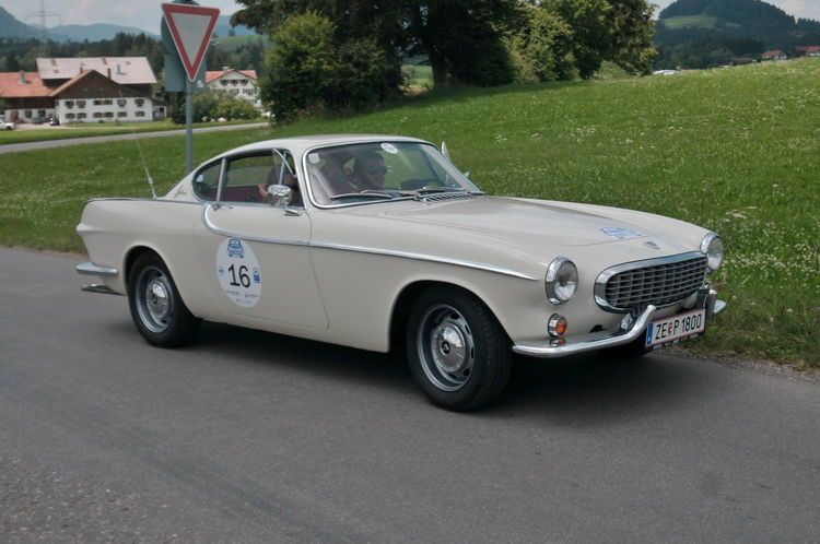 Trés chic: Volvo P 1800 (Baujahr 1963). (Bild: Zietz)