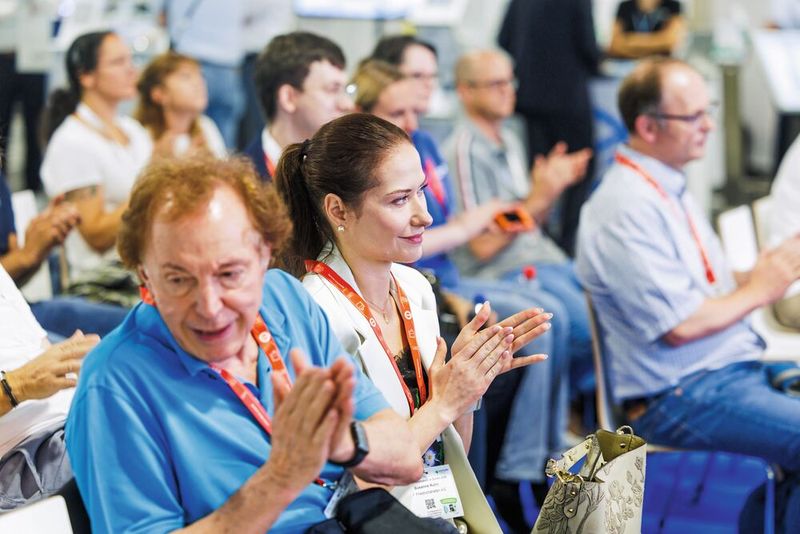 In diesem Jahr wurde das Vortragsprogramm deutlich ausgebaut. Sowohl die all about automation als auch die maintenance Schweiz boten den Besuchern jeweils zwei Bühnen.   (Bild: Easyfairs)
