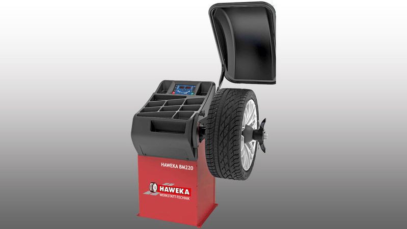 Die BM 220 eignet sich für Pkw- und Transporterräder und dank optionaler Spannvorrichtung auch für Motorradräder. (Bild:  Haweka)