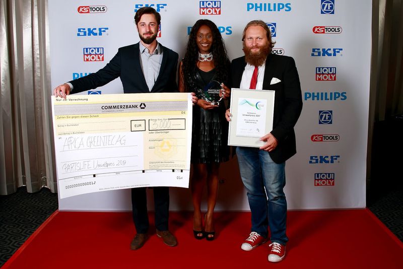 Das Team von Africa-Greentec freute sich über den mit 3.000 Euro dotierten Sonderpreis. (Partslife)