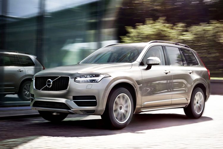 Alle lieferbaren Triebwerke begnügen sich mit zwei Litern Hubraum und vier Zylindern. (Foto: Volvo)