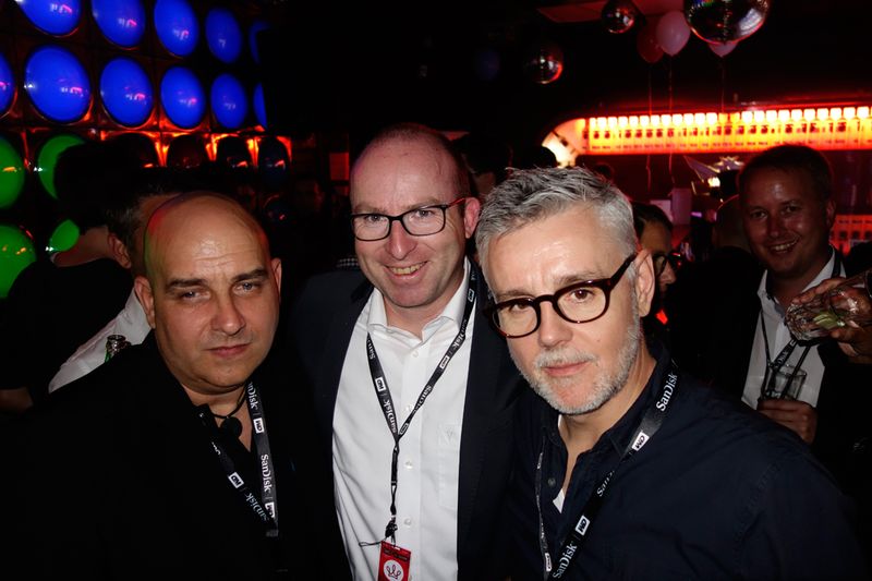 (v. l.) Kai Frieben, Western Digital, Oliver Kaiser, Tech Data, und extra aus SF angereist, Sven Rathjen, Western Digital. (Bild: IT-BUSINESS)