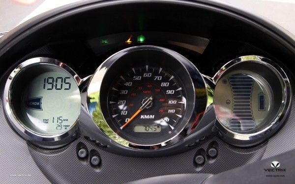 Blick ins Cockpit einer VECTRIX VX-1 (Bild: Vectrix)