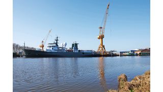 Das 1981 gebaute Fischereischutzboot „Seefalke“ wurde binnen drei Jahre in der Werft Peters Schiffbau zum Multifunktions-Forschungsschiff umgebaut. (Bilder: Rittal)
