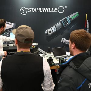 Besonders die Nähe zur Autoindustrie wurde von vielen Ausstellern in Landshut gelobt.(Bild:  Stefan Stark)