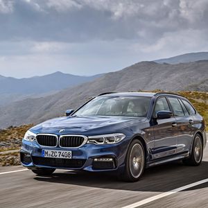 (BMW)