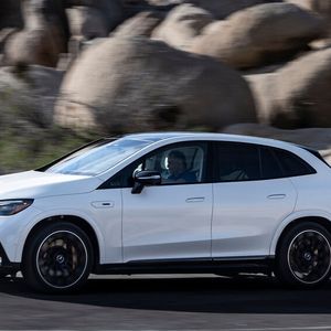 Das Mercedes EQE SUV ist 4,86 Meter lang.(Bild:  Mercedes-Benz)