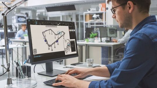 Here you can see the Dualis layout configurator in use at Montratec.(Picture: © Gorodenkoff - stock.adobe.com)