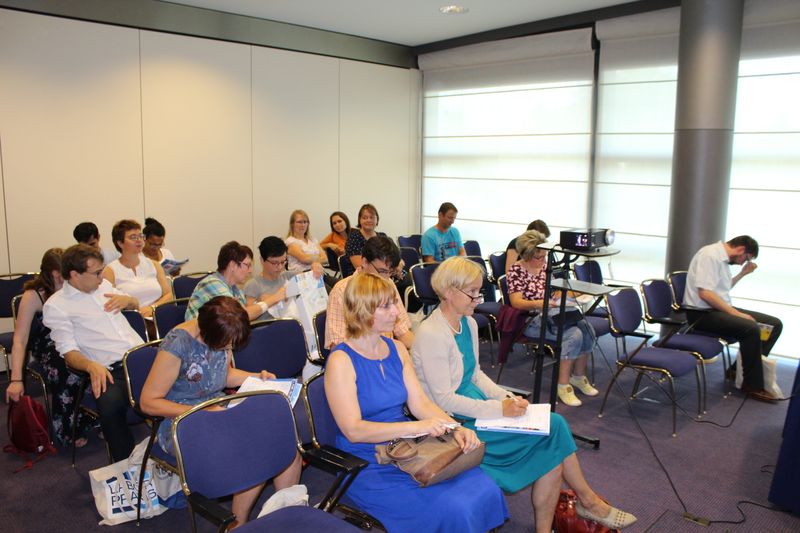 Impressionen der Lab-Supply Dresden vom 28. August 2019  Im Internationalen congress Center des Maritim Hotels Dresden fanden sich zahlreiche Besucher ein, um mit den Ausstellern von Labortechnik und Verbrauchmaterial ins Gespräch zu kommen. Impressionen vom Messetag sowie einige Besucherstimmen finden Sie hier. Die nächste Lab-Supply ist am 25. September 2019 in Münster. Weitere Infos zu den kommenden Lab-Supply-Messen finden Sie auf www.lab-supply.info.   Lese-Empfehlung: Nachbericht zum erfolgreichen Auftakt der Lab-Supply in Wien. (Bild: LABORPRAXIS, C. Lüttmann)