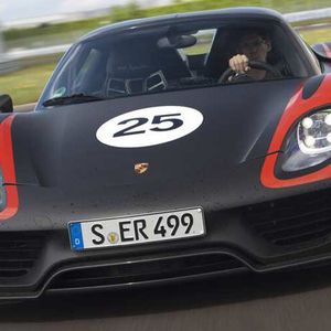 Mit Gefahren Porsche 918 Spyder