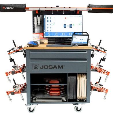 Jedes Kit kommt mit einem Aufbewahrungssystem: vom Schrank für große Werkstätten bis zur Transportbox auf Rollen für mobile Vermessung. (Bild: Josam)