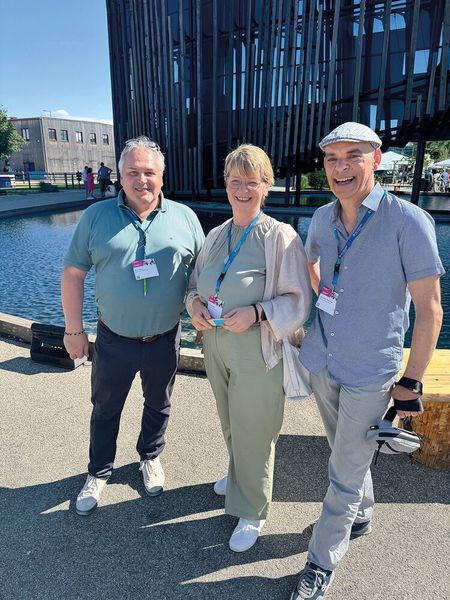 Ein grandioser Tag auch für Marc Albert, Brigit Schreiber und Alexander Gütschow (alle Fsas) (Bild: Vogel IT-Medien GmbH)