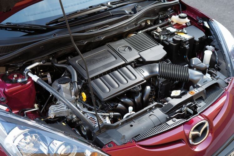 Der 1,5 MZR Benziner mit 103 PS ist laufruhig. (Foto: Mazda)