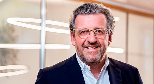 Der Gesamtmetall-Chef Stefan Wolf warnt vor einem Wirtschaftskrieg mit China, wenn es zu einem Taiwankonflikt kommen sollte. Die Abhängigkeit von Fertigprodukten und Rohstoffen sei einfach zu groß. Lesen Sie hier, was dann auf uns zukommen würde.(Bild:  Gesamtmetall)