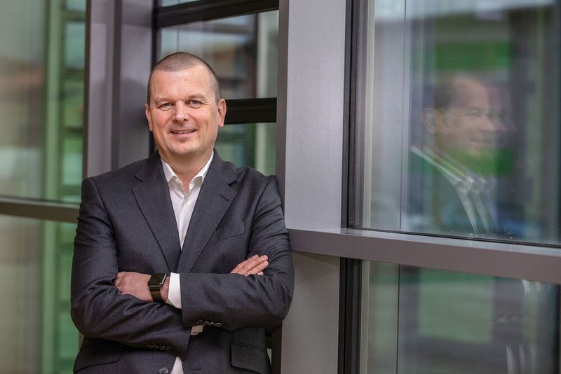 „Wir sind sehr gut durch die Pandemie gekommen. Und auch die ersten drei Quartale des laufenden Jahres haben wir erfolgreich abgeschlossen, in Teilen hatten wir einige Monate, die zu den besten unserer Firmengeschichte gehören“, erklärt Jürgen Zeltwanger, Geschäftsführer Murrelektronik, anlässlich einer Pressekonferenz. (Bild: Murrelektronik)