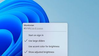 „Monitorian“ ermöglicht die Steuerung der Bildschirmhelligkeit in Windows.  (Bild: Thomas Joos)