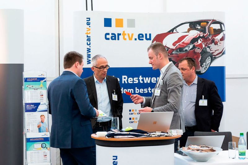 Car.tv ermittelt Restwerte für Unfallfahrzeuge und kümmert sich anschließend auch um die Vermarktung. (Bild: Stefan Bausewein)