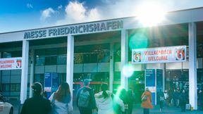 auf dem Messegelände in Friedrichshafen ihre Tore.Mehr als 1550 Ausstellerzeigen auf der 30. Fakuma  die aktuellsten Innovationen, Entwicklungen und Trends aus dem Bereich der Kunststoffbe- und Verarbeitung (Bild: Schall/Fakuma)