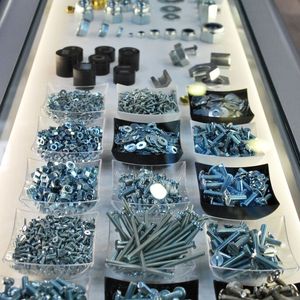 Für Distributoren, Großhändler, Zulieferer, Ingenieure, Komponenteneinkäufer sowie Endverbraucher aus aller Welt bietet die Fastener Fair Hannover 2014 eine ideale Geschäftsplattform, um neue Geschäftskontakte zu knüpfen und die richtigen Produkte und Systeme zu finden.