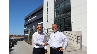 Dr. Yavuz Murtezaoglu, Founder and Managing Director of Module Works (left) and Yoshihiro Oniuda, Senior Manager of the DX Promotion Project Group at Mitsubishi Electric (right) agreeing on the partnership at the ModuleWorks head office in Aachen, Germany. (Source: Module Works)