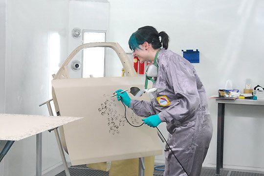 Tigerpfoten im Wüstensand: Diese Arbeit setzte sich gegen die männlich Konkurrenz in der Lackier-Meisterschaft durch. Deshalb ... (Archiv: Vogel Business Media)