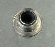 Die Klebedome sind in verschiedenen Ausführungen wie z.B. mit Innengewinde, Bolzengewinde, Kugelbolzen oder als Schnappverbindungen herstellbar.  (Bild: Delo)