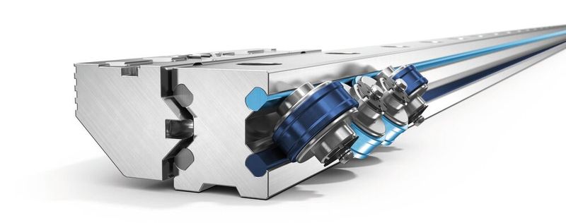 Mehrteilige Linearführungen aus Sekundär-Aluminium mit eingelegten Stahlführungsdrähten und wälzgelagerten Führungsrollen.(Bild:  Franke)