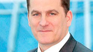 Carsten Röttchen studierte Elektrotechnik an der FH Bochum und berufsbegleitend Wirtschaftsingenieurwesen an der FH Dortmund. (Rittal)