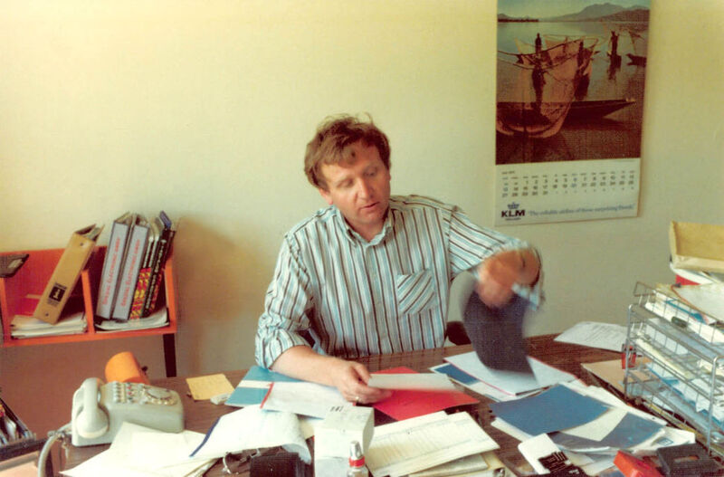 Firmengründer Bernd Franz wagte sich mit dem Thema Bildsensorik schon 1982 in die Bildverarbeitung. Hier 1986 in seinem Büro. (Archiv: Vogel Business Media)