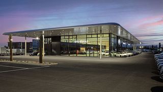 Am Bamberger Stammsitz präsentiert sich Auto-Scholz seit 2021 mit dem „Center of Experience“. (Bild: Auto-Scholz)