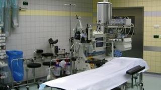 Für gute Arbeit im OP braucht es eine verlässliche Logistikkkette. Der BVMed hat eine neue Branchenempfehlung veröffentlicht. (Bild: Luv, public domain)