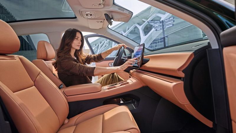 Das chinesische Elektro-SUV kommt zum Kampfpreis von gut 36.000 Euro. (Bild: Stellantis)