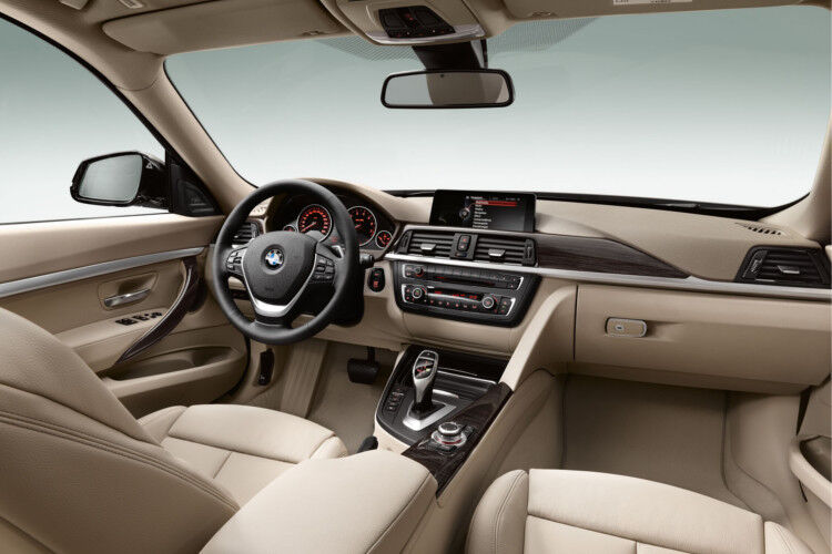 Der Innenraum ist BMW-typisch sehr hochwertig verarbeitet. Zu den Höhepunkten auf der Optionsliste zählen ein Head-up-Display und ein Internetanschluss. (Foto: BMW)