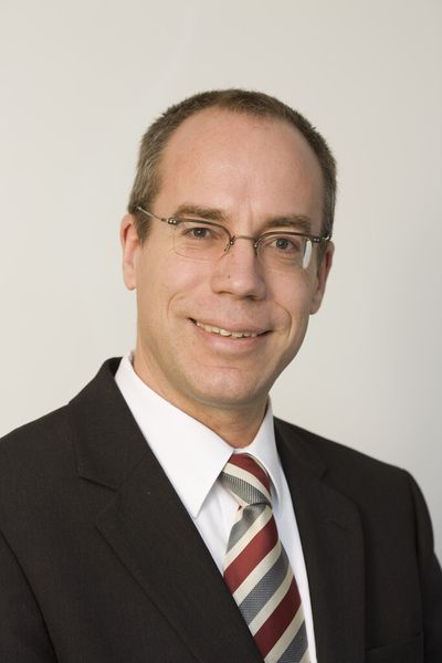 Jochen Schumacher, Director MPDV Campus: „Nur wenn die Unternehmen ihre Potenziale in der Produktion kennen, sind sie in der Lage, sich fit für die Zukunft zu machen. Veränderungsbereite Mitarbeiter sind dabei der Schlüssel zum Erfolg“. (Bild: MPDV)