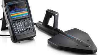 Der R&S MNT100 RF Interference Locator von Rohde & Schwarz ortet Störquellen von 600 MHz bis 6 GHz. (Rohde & Schwarz)