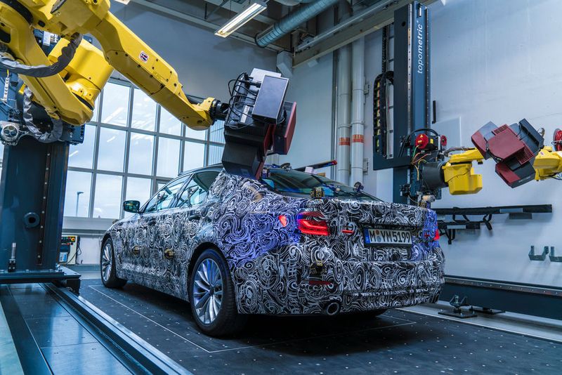 BMW veröffentlichte erste Fotos in Zusammenhang mit einem neuen Messlabor, das dreidimensionale Datenmodelle von Fahrzeugen liefert. (BMW)