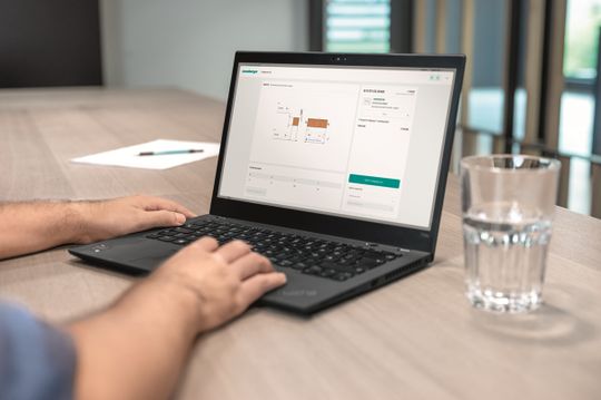 Um den Bestellprozess zu optimieren, bietet Meusburger im eigenen Portal einen intuitiven Konfigurator für Erodierzubehör.(Bild:  Meusburger)