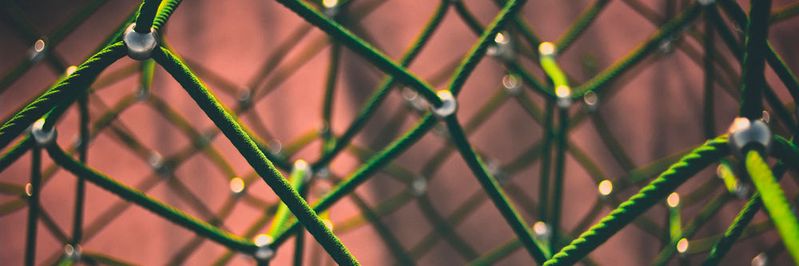 Der Aufbau eines Mesh-Networks ähnelt – wie der Namen schon sagt – dem Aufbau eines geknüpften Netzes.(Bild:   / CC0)