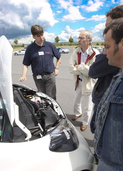 Fahrmanöver und Demonstrationen beim Bosch-Motorpressekolloquium in Boxberg, 2009.  (Foto: Bosch)