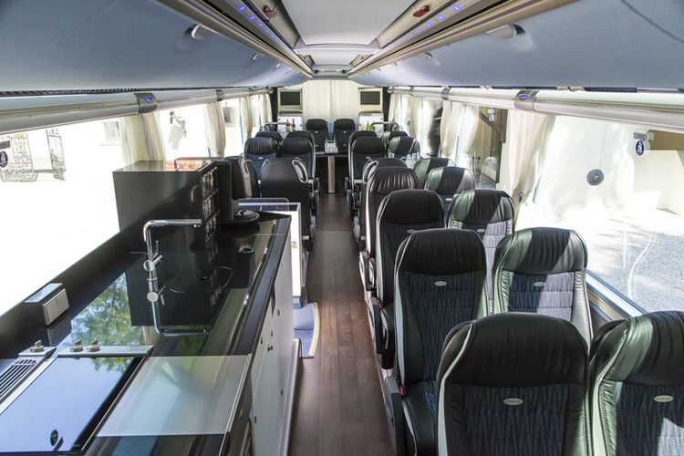 Mit an Bord: eine voll ausgestattete Küche... (Foto: MAN)