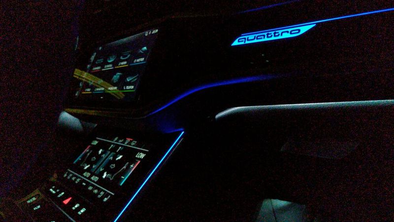 Mittels LED-Technik sind auch leuchtende Details möglich. (Bild: Thomas Günnel/Automobil Industrie)