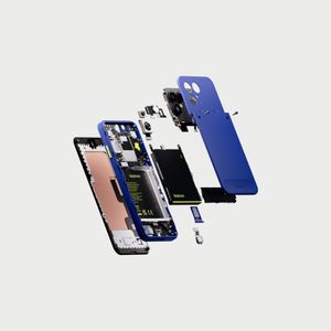 Das Fairphone 6+ ist wie die Vorgängermodelle für mehr Nachhaltigkeit und einen längeren Lebenszyklus modular aufgebaut.(Bild:  Fairphone)