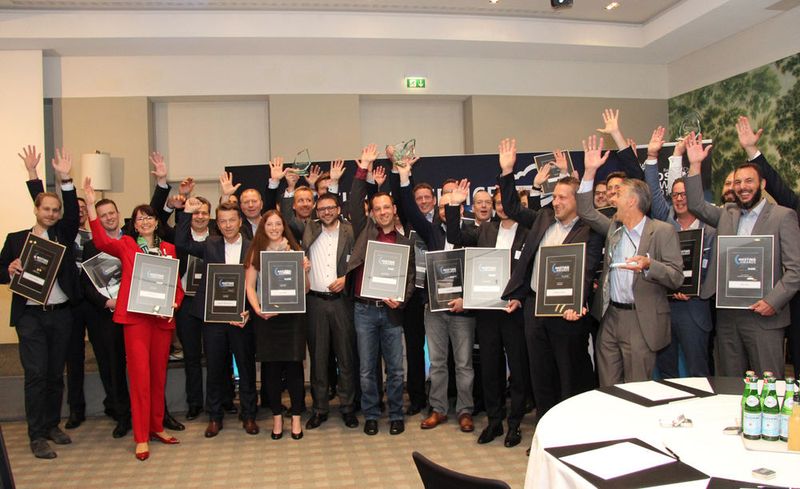 Die strahlenden Gewinner der HOSTING AWARDS auf dem Hosting & Service Provider Summit 2017. (Bild: Vogel IT-Akademie)