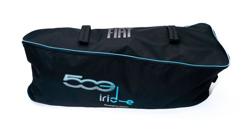 Verstaut werden kann er in einer Tragetasche. (Bild: Stellantis)