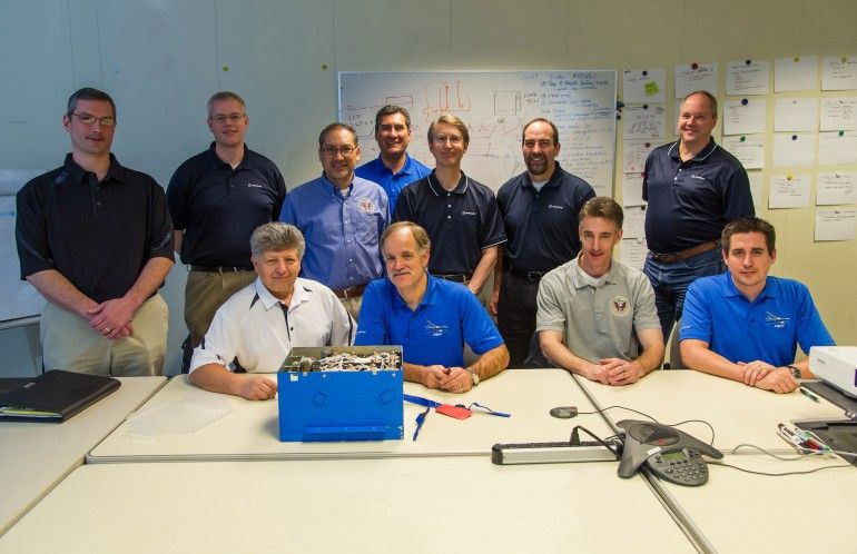 Das für die geforderten Modifikationen am Akkusystem der Boeing 787 verantwortliche Boeing/NTSB-Team (Bild: Boeing)